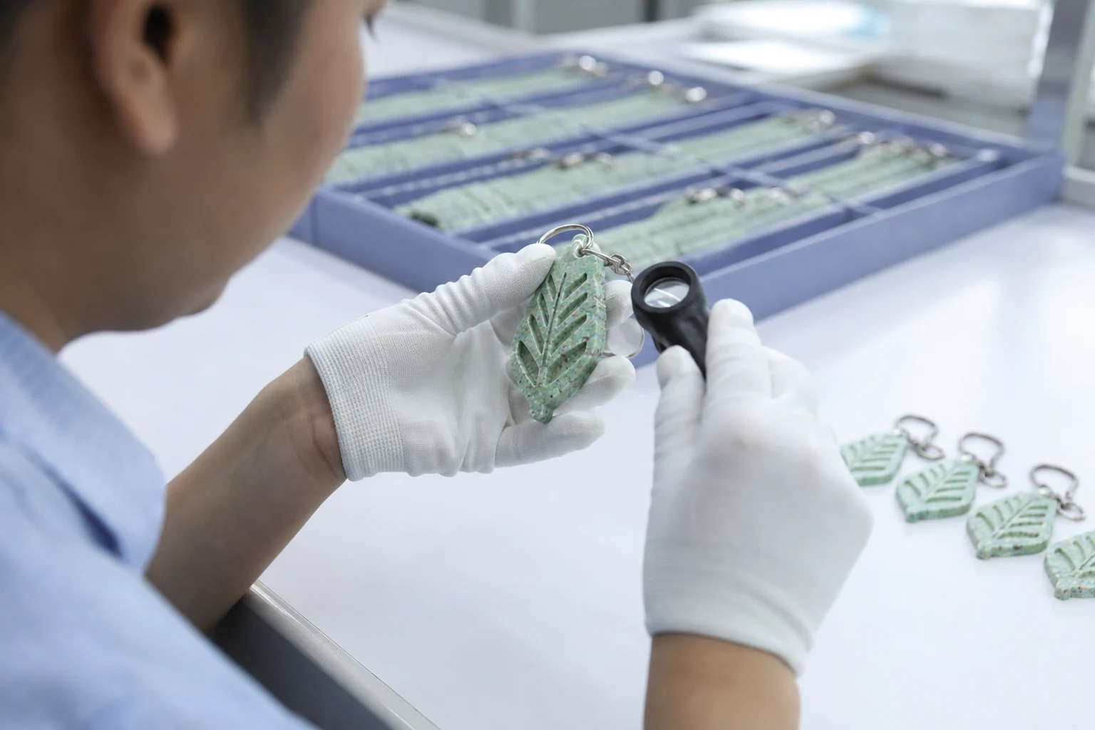 eco-friendly keychain quality inspection